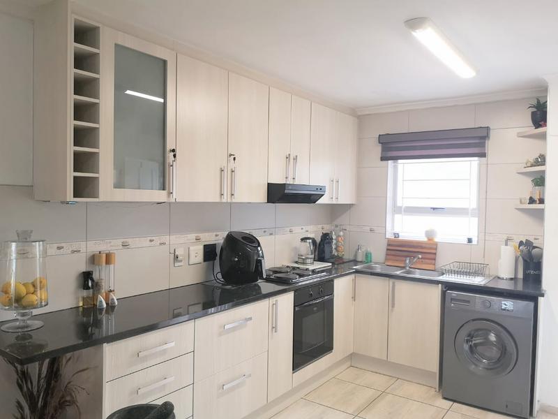 2 Bedroom Property for Sale in West Beach Western Cape